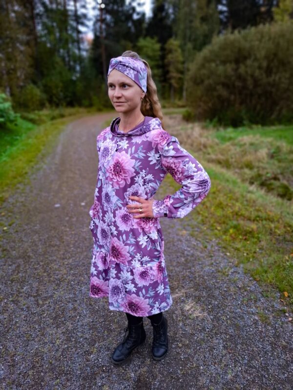 JC: Tiina, tummapinkki - Image 2