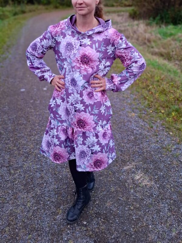 JC: Tiina, tummapinkki - Image 3