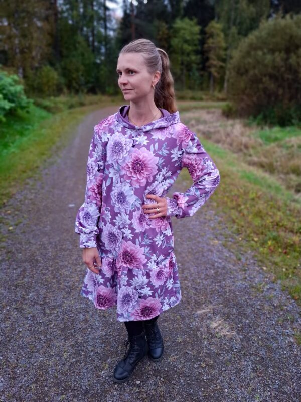 JC: Tiina, tummapinkki - Image 4
