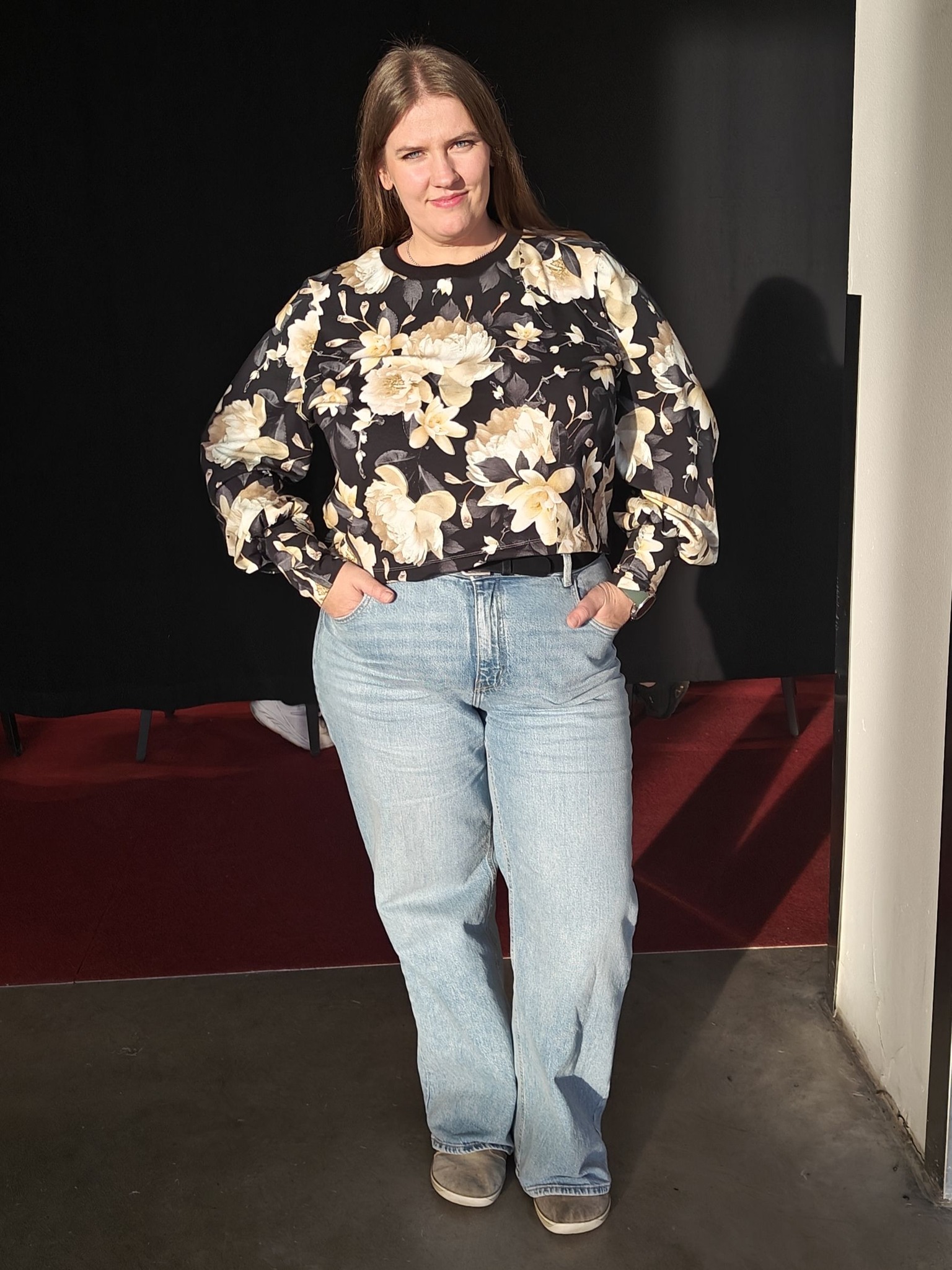 Trikoo: Yönkukat, keltamusta - Image 8