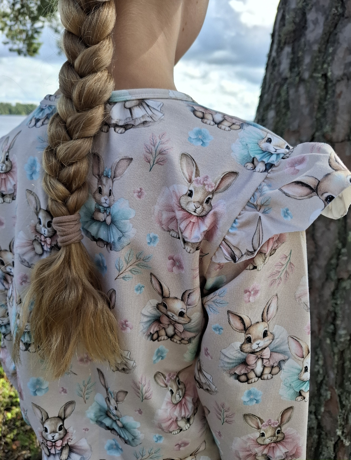 Trikoo: Röyhelöpuput, beige - Image 5