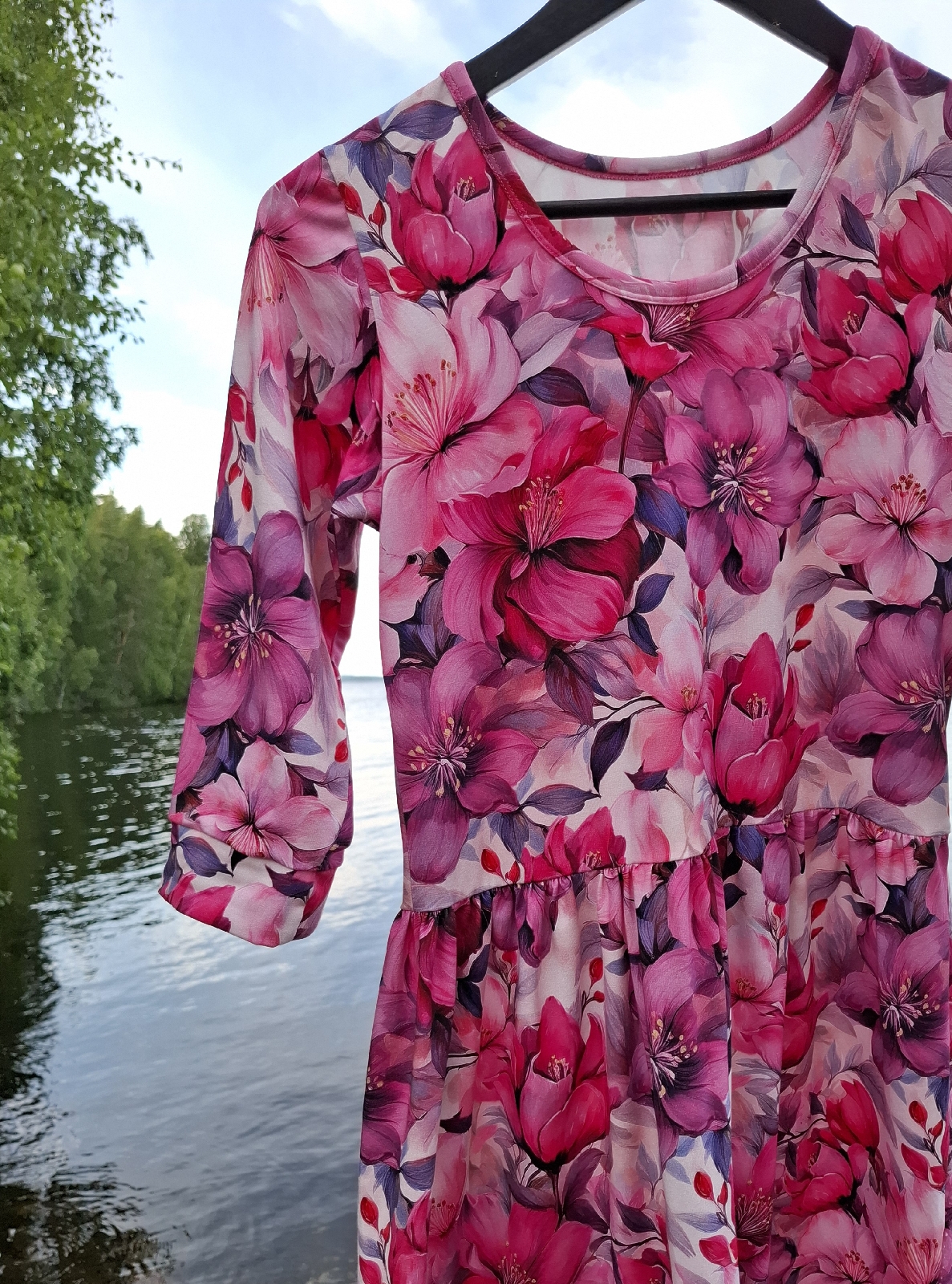 Trikoo: Värikkäät kukat, fuksia - Image 5