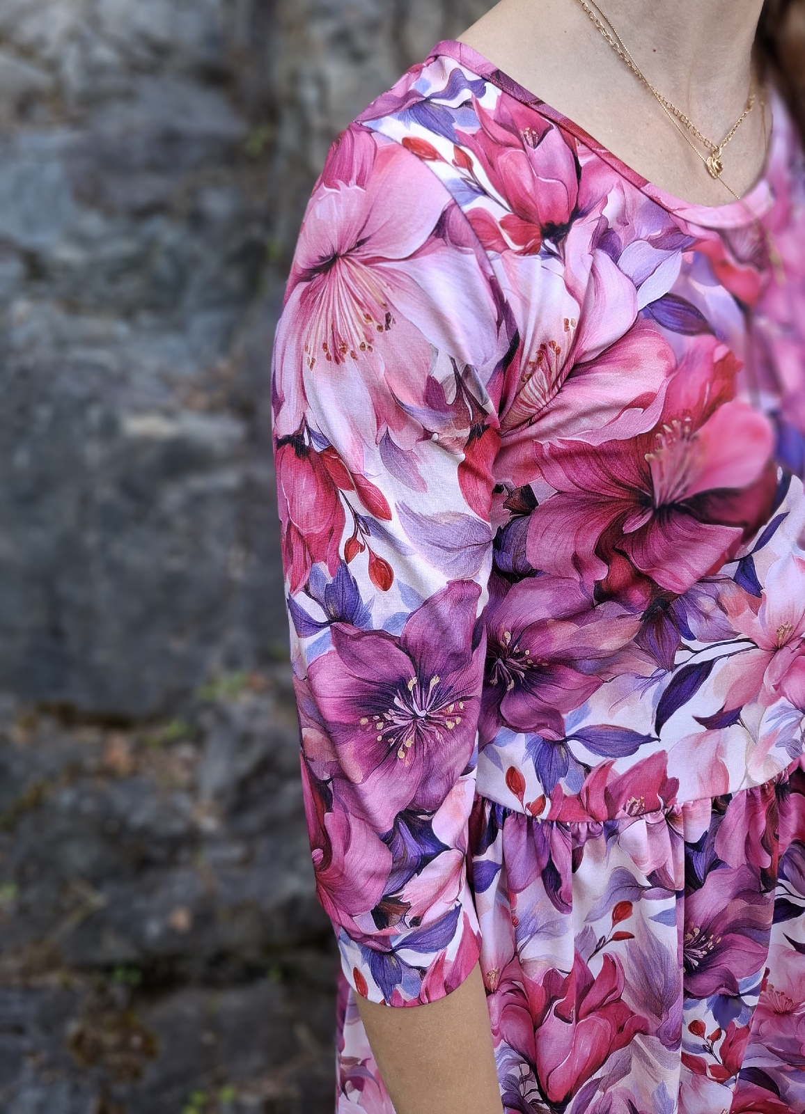 Trikoo: Värikkäät kukat, fuksia - Image 7